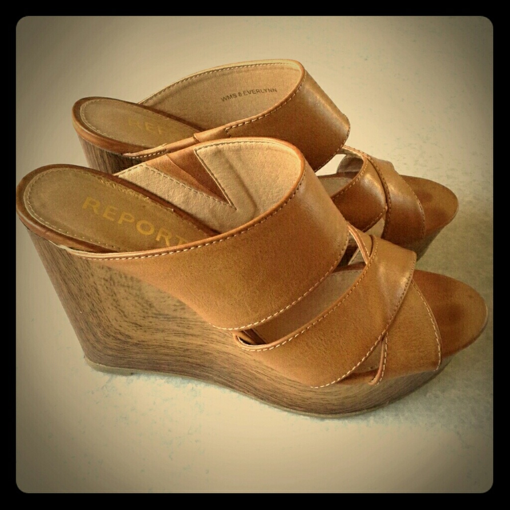 Report tan strap sexy yet SUPER COMFORTABLE sz8